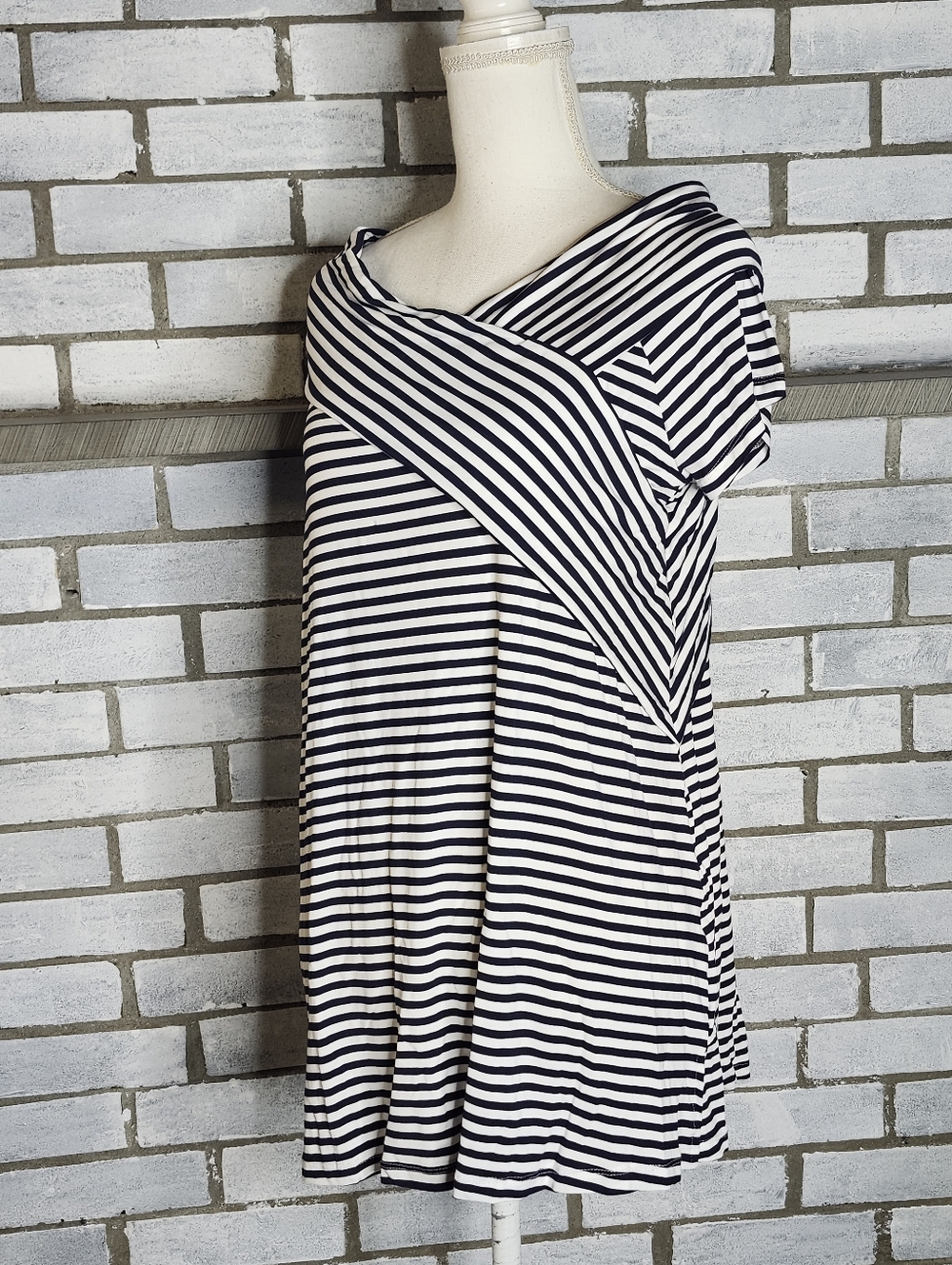 • NWT Suzanne Betro Short Sleeve Striped Layered Shirt Tunic Small White & Blue
